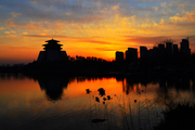 夕阳东湖