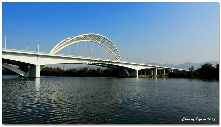 九龙湖过江大桥图片