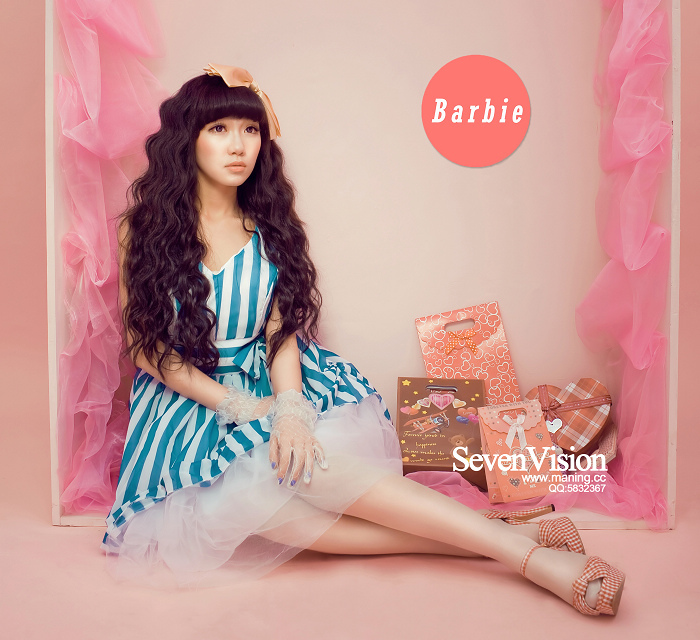 hi! I am barbie !!!崿۾Ů