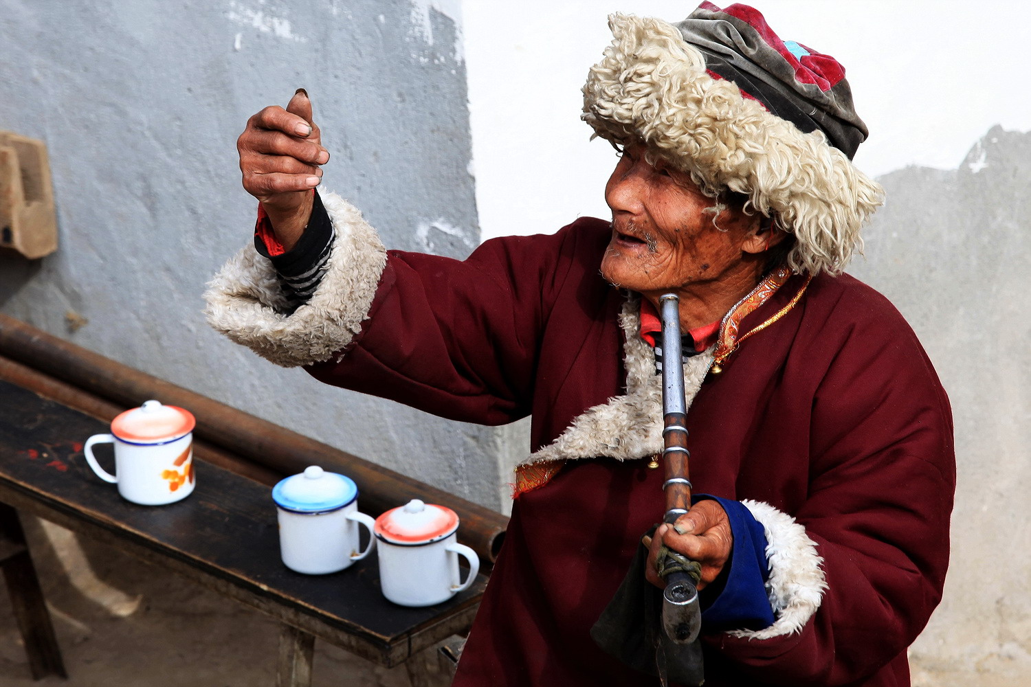 藏族人民的家里很温馨，原以酥油茶奶味会很重|酥油茶|奶味|接受度_新浪新闻