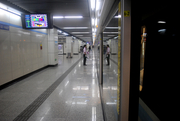 一大早的上海地铁