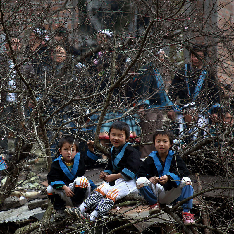 白裤瑶族小孩图片