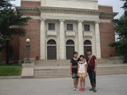 我带女儿参观北京清华大学