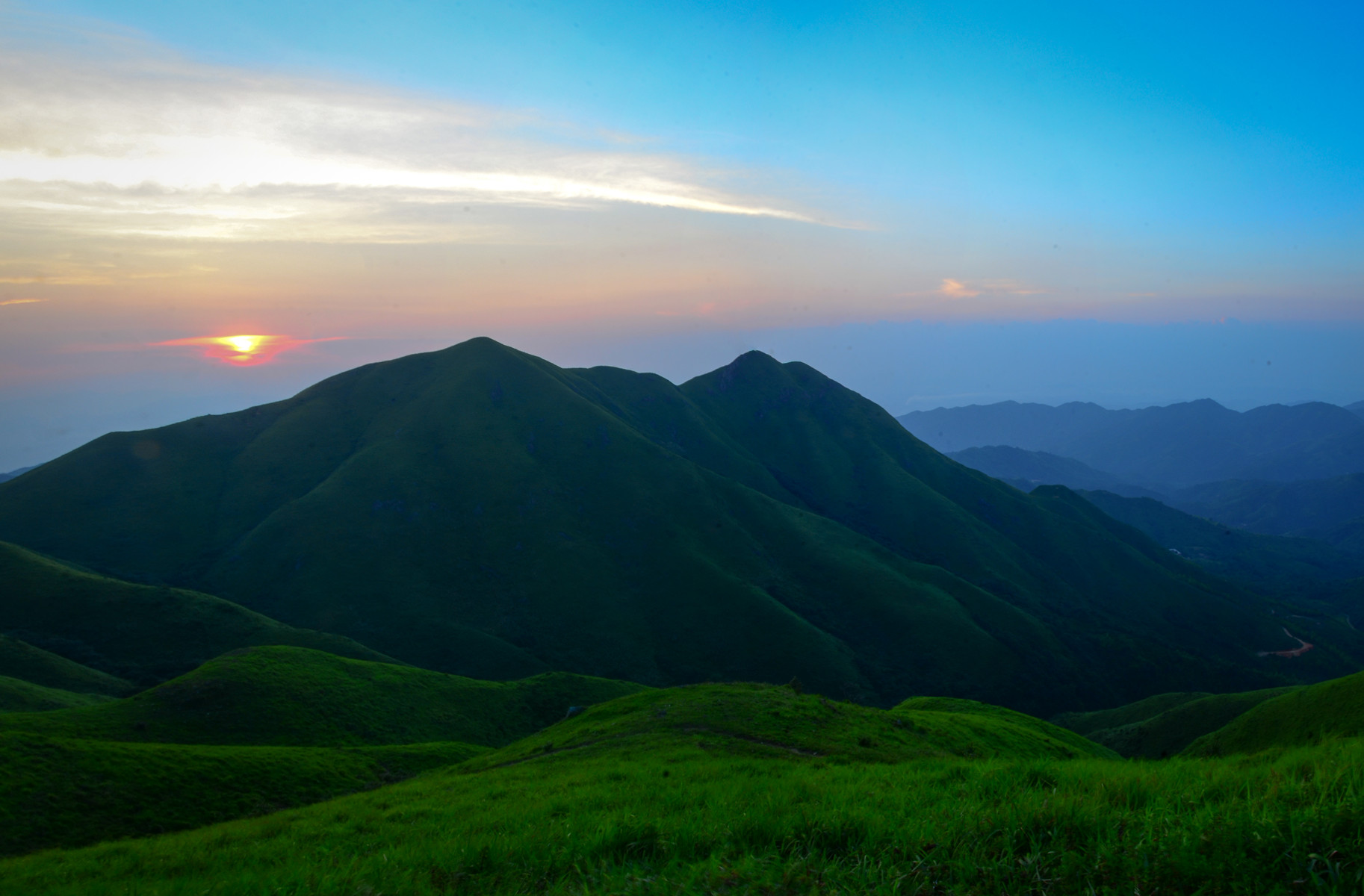 高山族风光图片