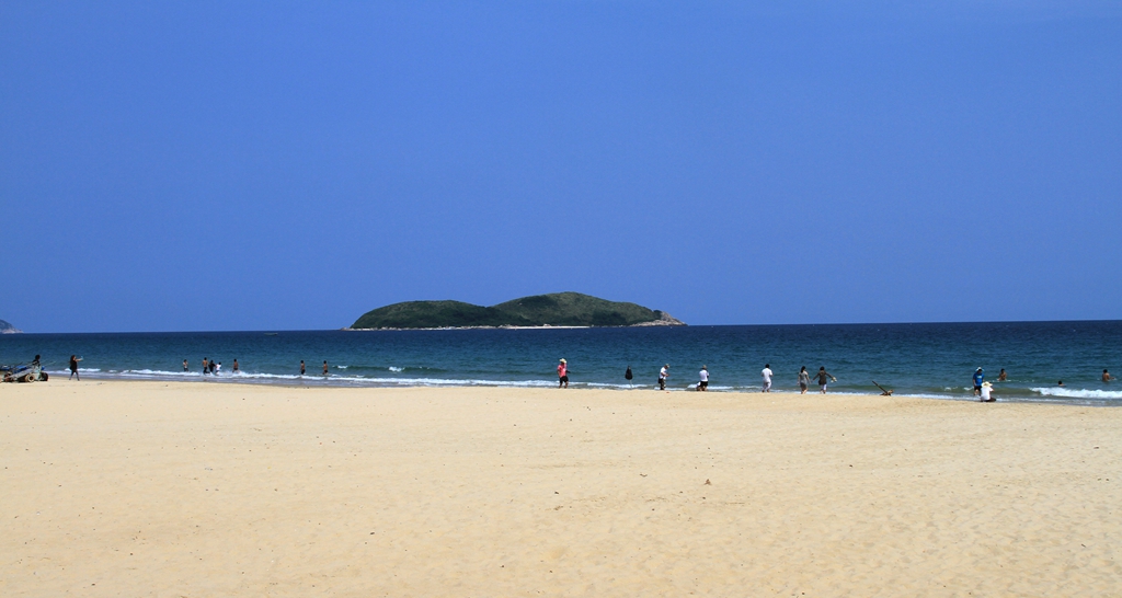 广海湾沙滩图片