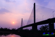 夕阳下的“高赞大桥”