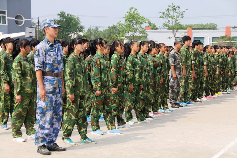 花崗職高2013年高一新生軍訓紀實(上篇)!