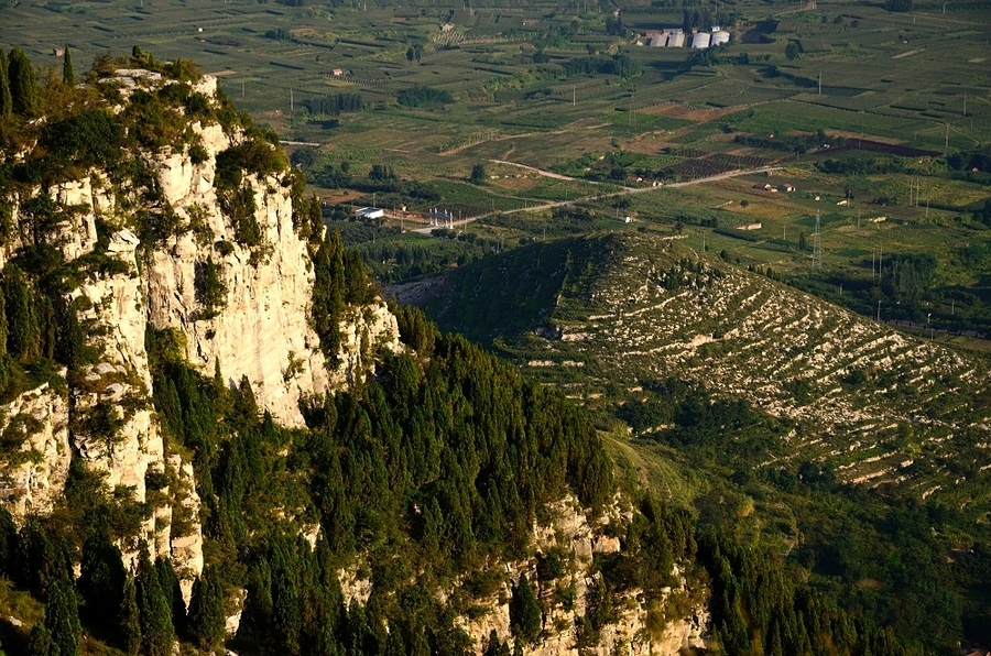 岳阳山