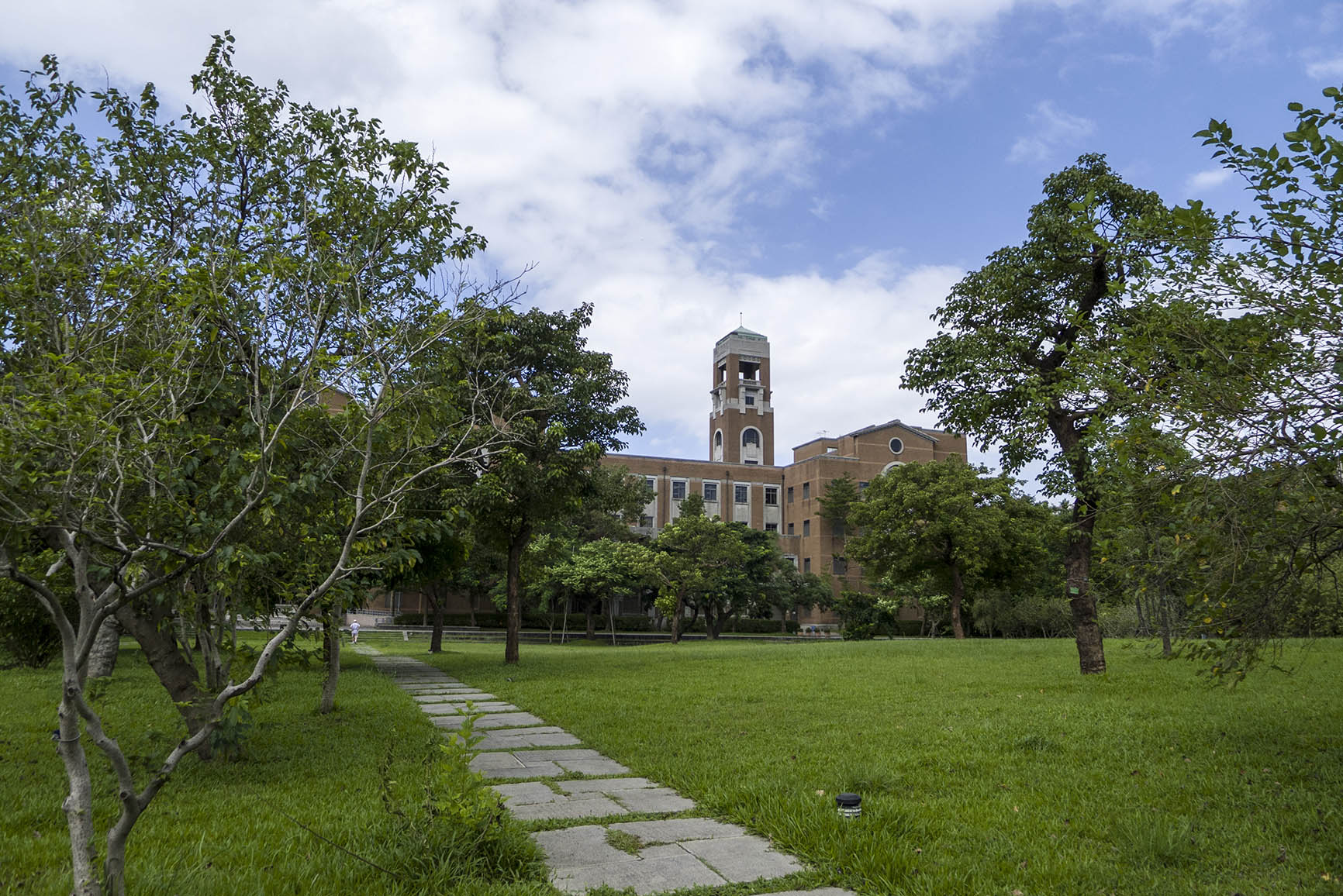 台湾大学