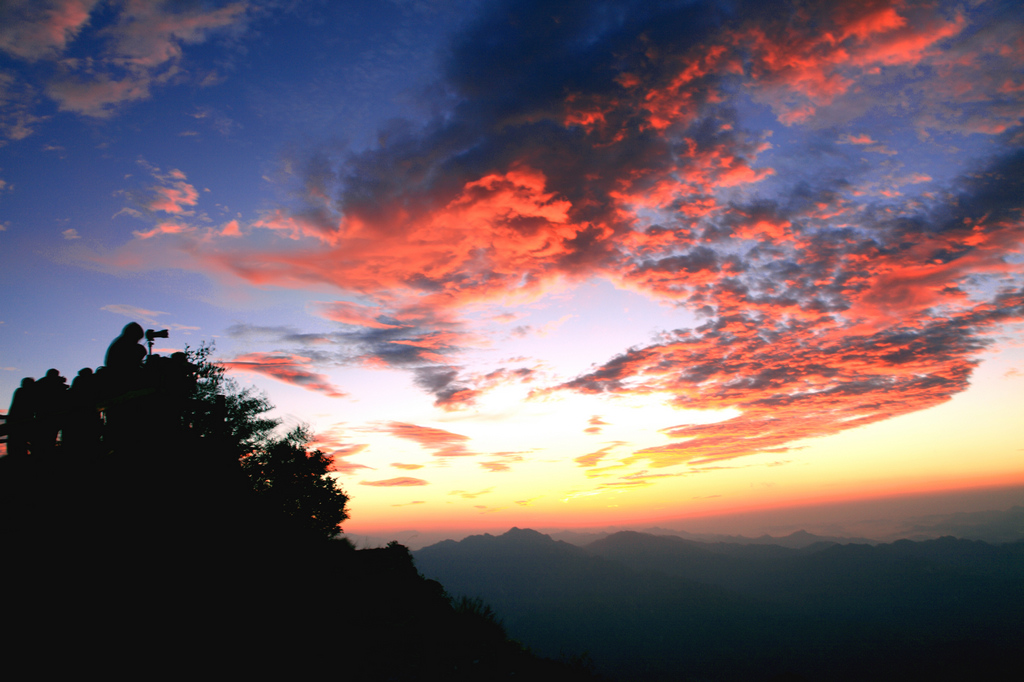 日出白石山