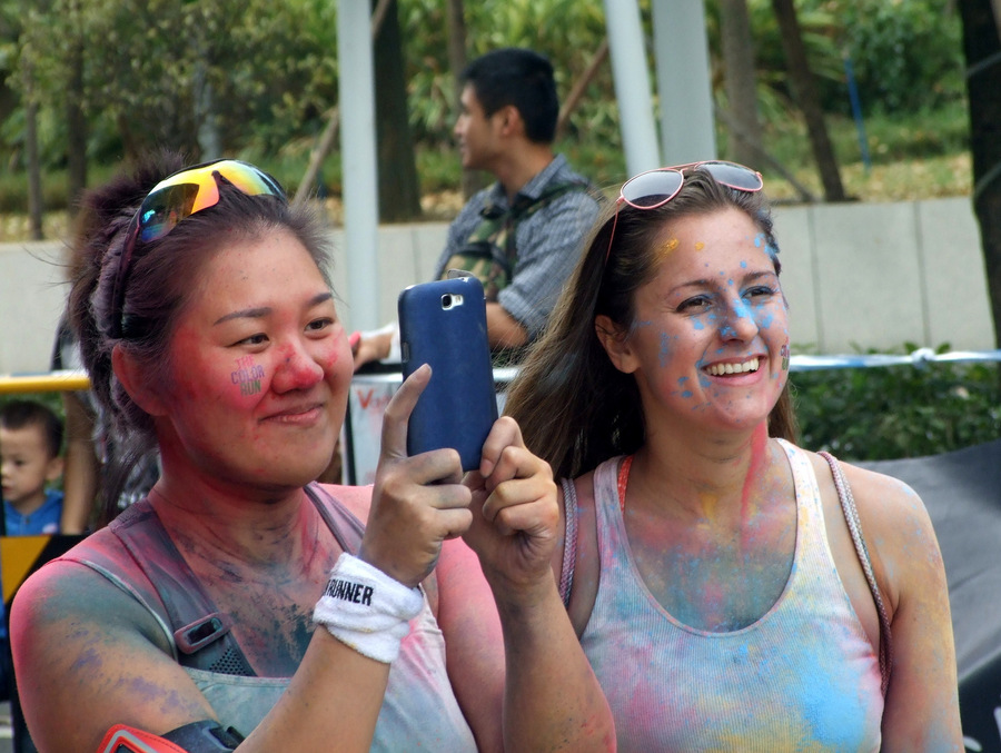 ݲɫ The Color Run