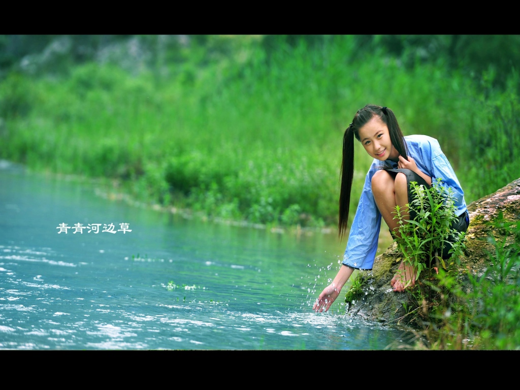 2004湖南卫视《青青河边草》片段_哔哩哔哩_bilibili