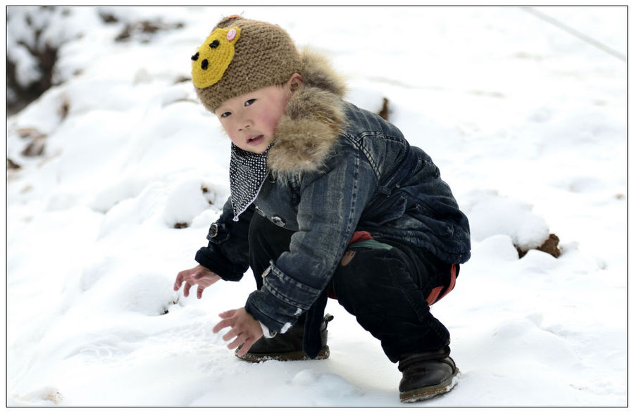 【玩雪的小孩攝影圖片】玩雪的小孩人像攝影_杜秋先生_太平洋電腦網