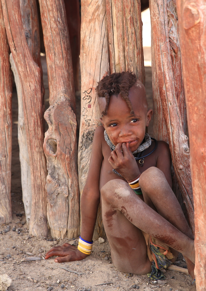 非洲土著小男孩图片
