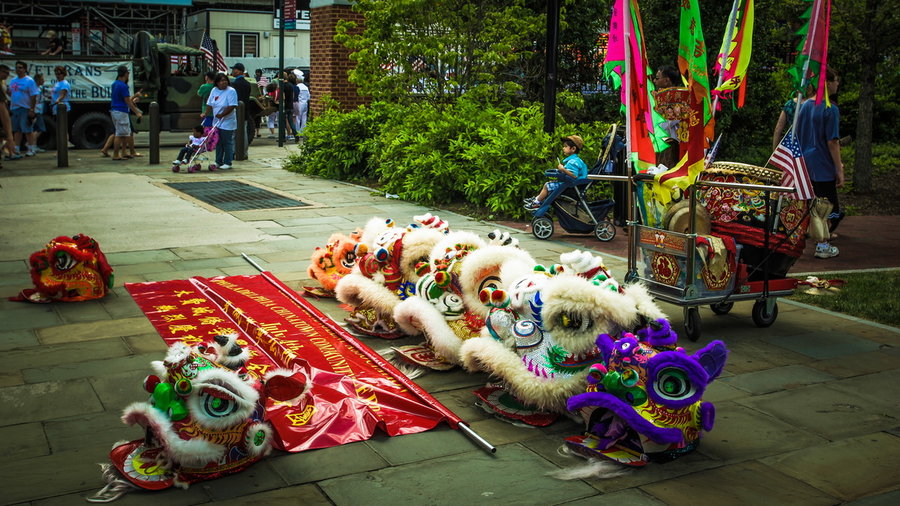 2009 July 4th Parade in Historic Philadelphia ()