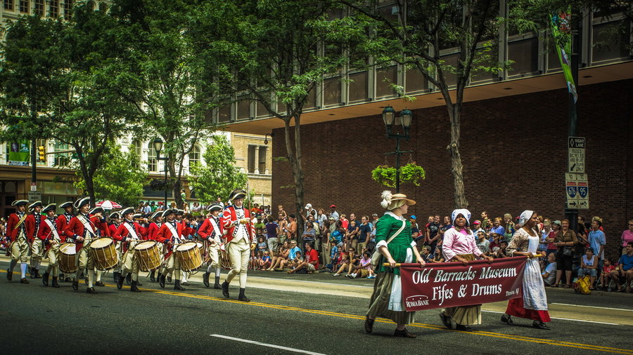 2009 July 4th Parade in Historic Philadelphia ()