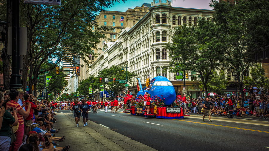 2009 July 4th Parade in Historic Philadelphia ()