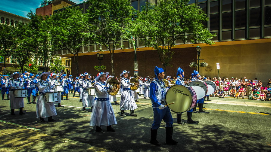 2009 July 4th Parade in Historic Philadelphia ()