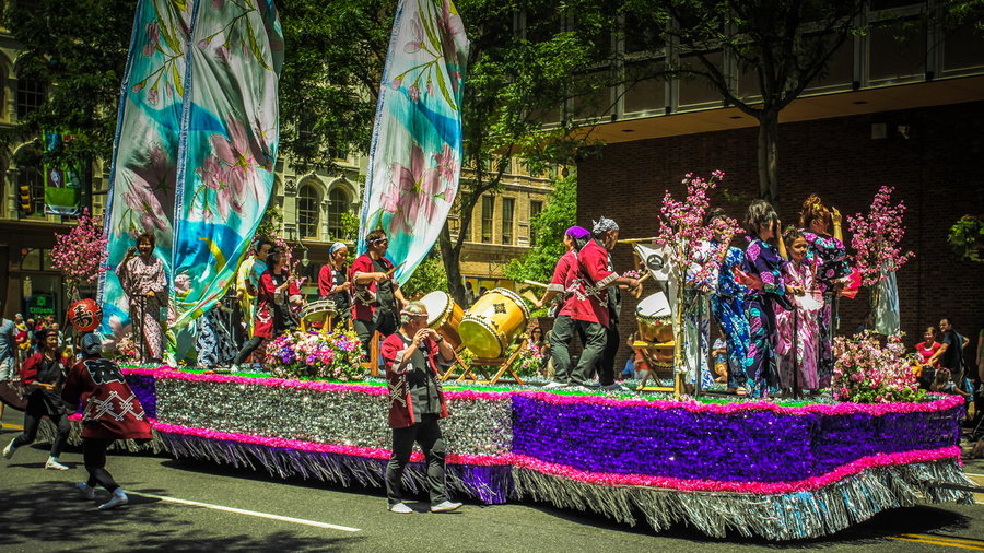 2009 July 4th Parade in Historic Philadelphia ()