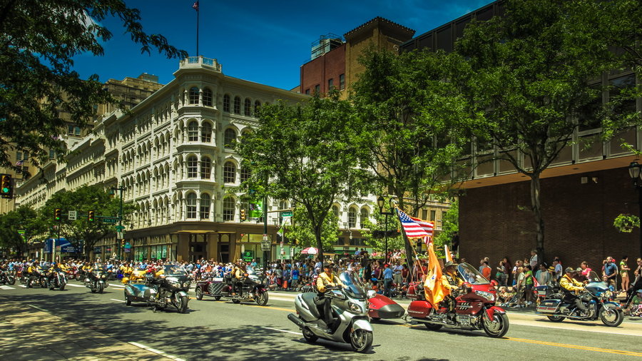 2009 July 4th Parade in Historic Philadelphia ()