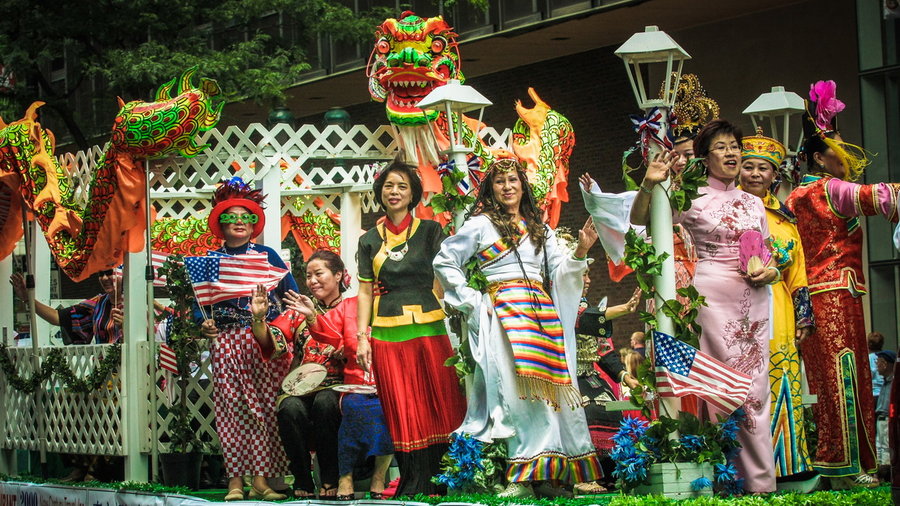 2009 July 4th Parade in Historic Philadelphia ()