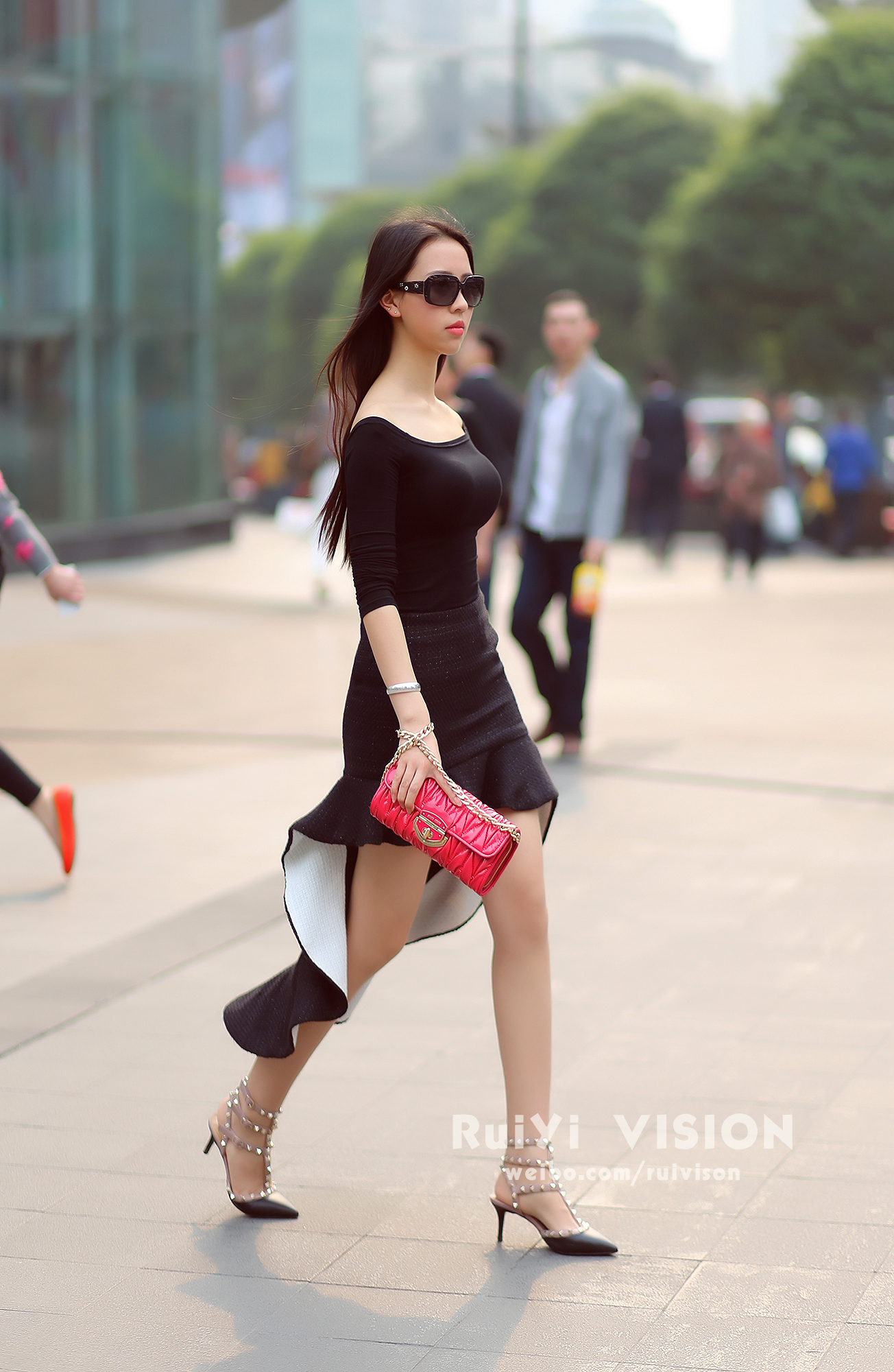 重庆街拍：论拥有一个完美的身材是什么样的体验？