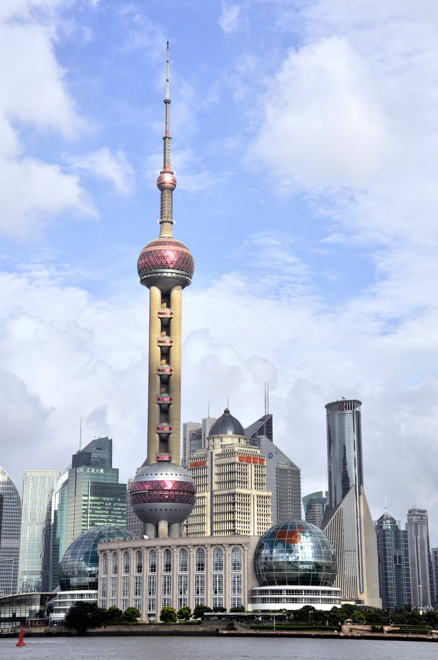 上海白天景色图片