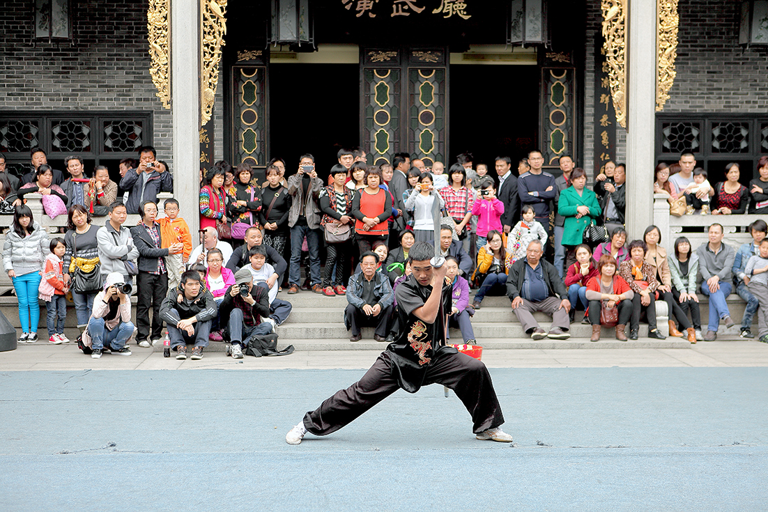 武术变身演出
（武术的身法变更
）《武术的身法变换》