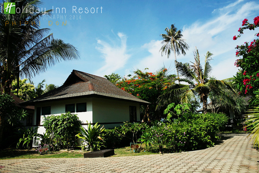 Holiday lnn  Resort