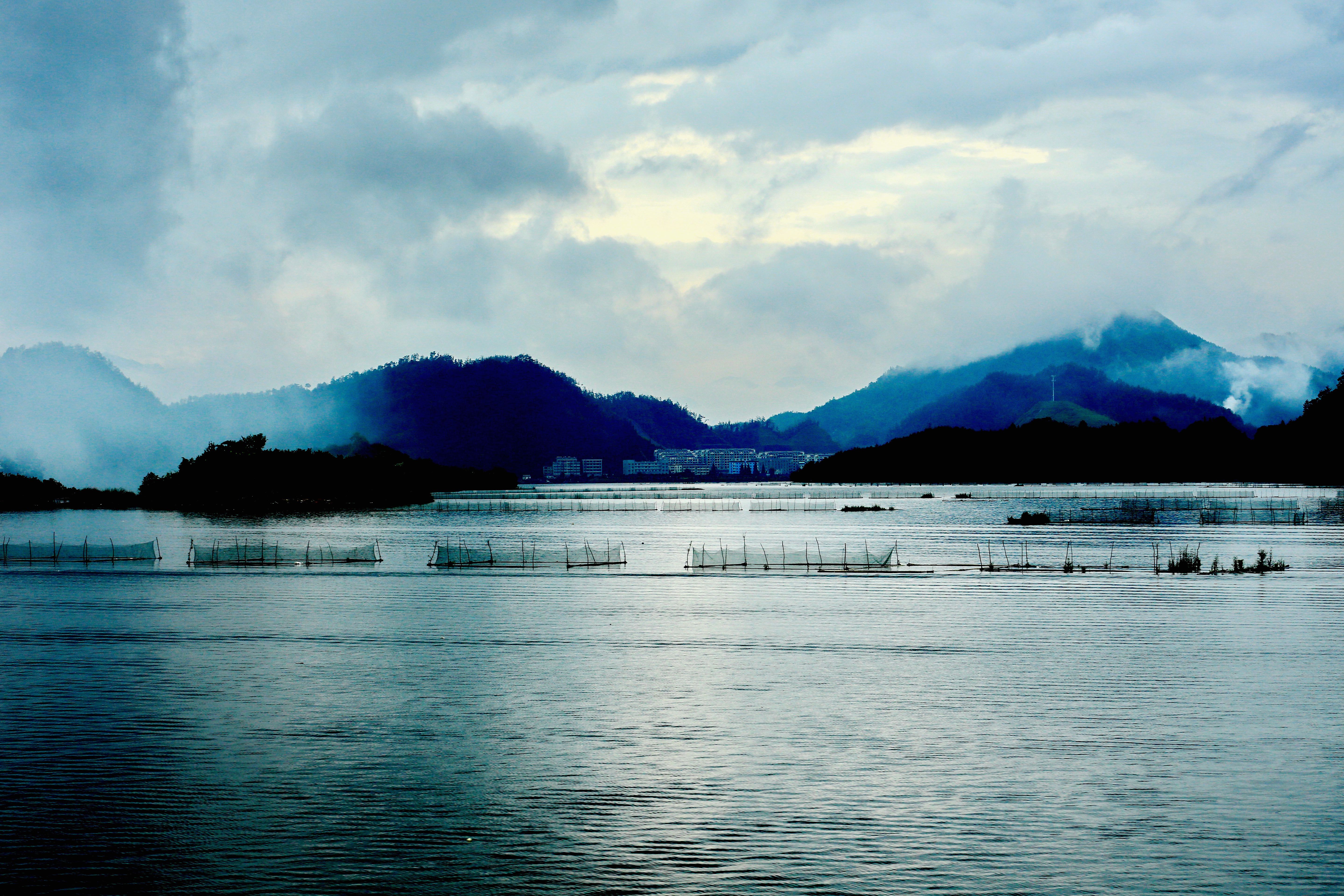 新安江和千島湖風光.