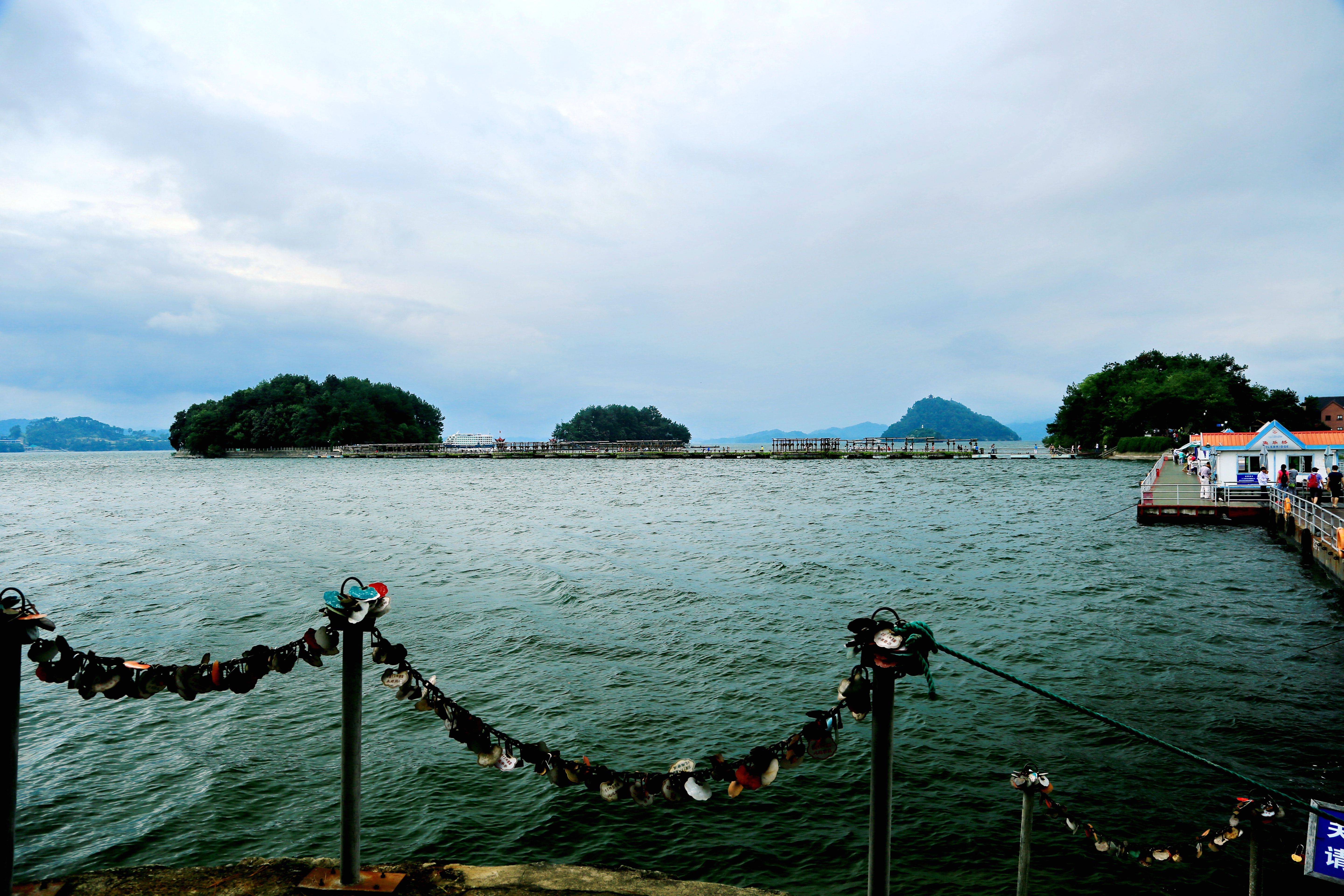 新安江和千島湖風光.