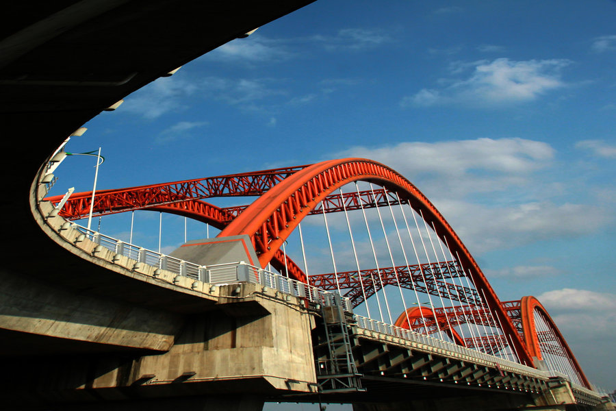 《嘉陵江四橋―一道亮麗的彩虹》