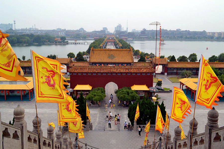 天波楊府,龍亭