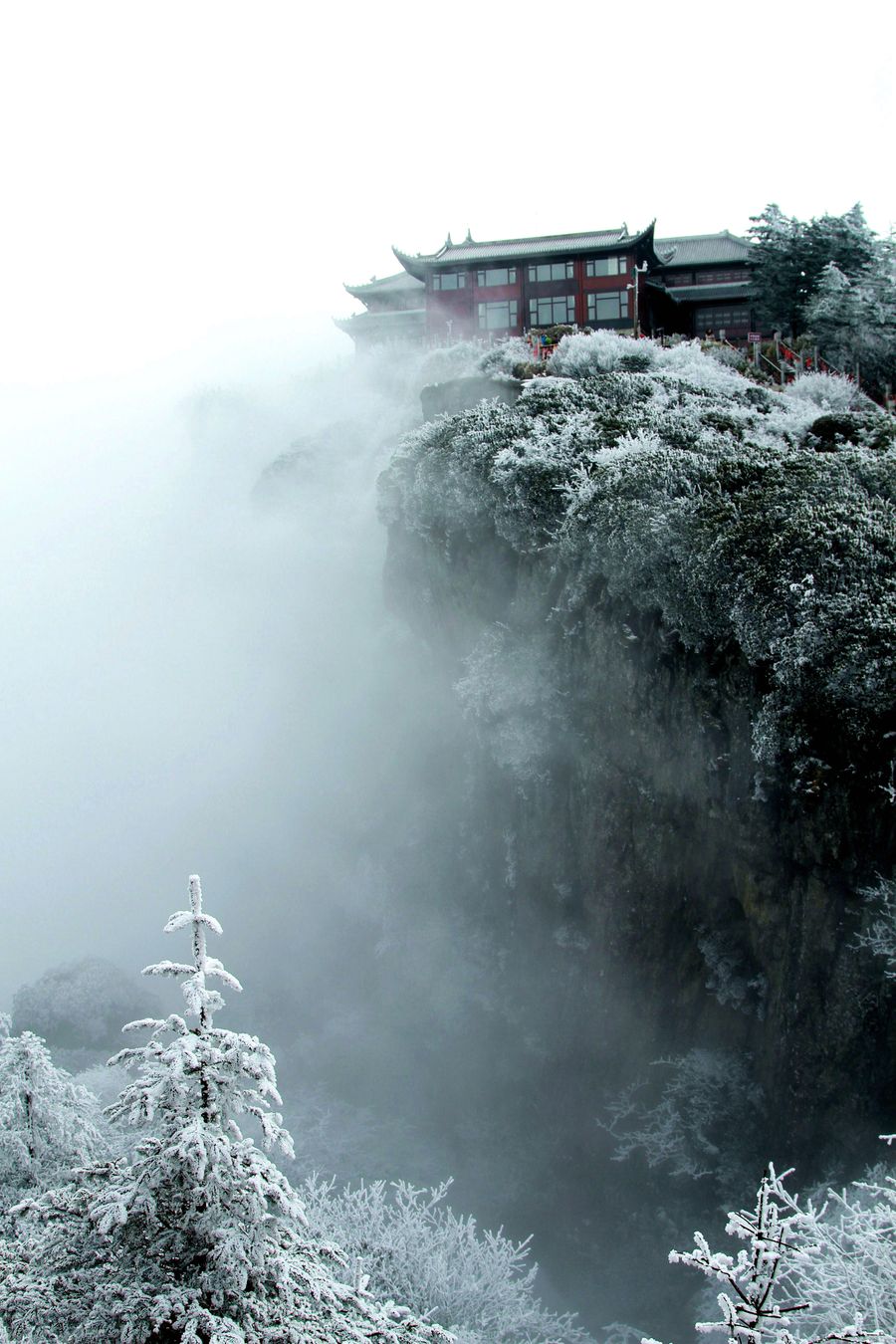 四川峨眉山雪景图片