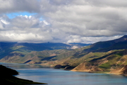 西藏的湖光山色