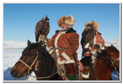 2015-01-30中国&#8226;青河哈萨克民俗文化旅游节——猎鹰暨牧羊犬大赛。