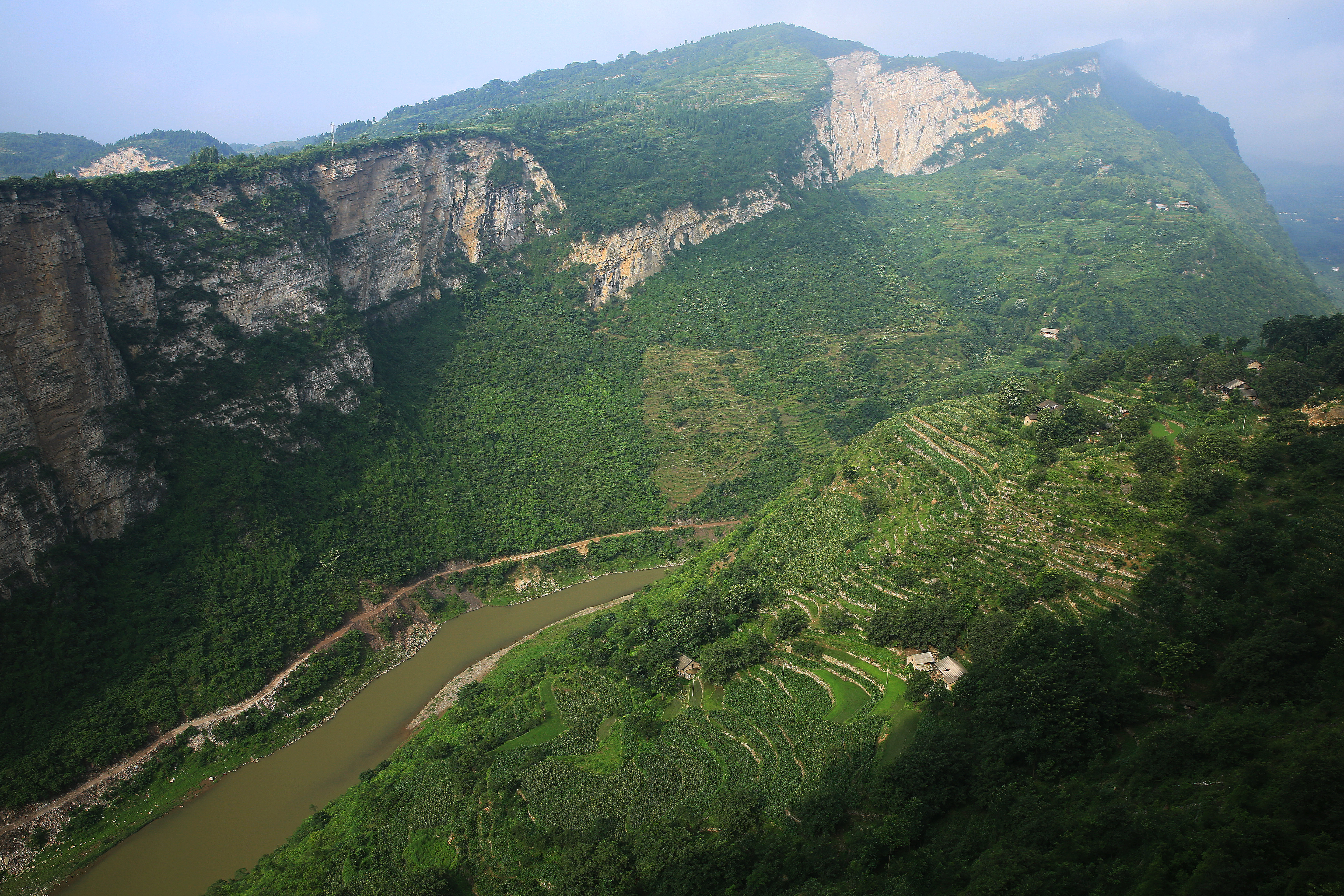 岔河大堰大峡谷