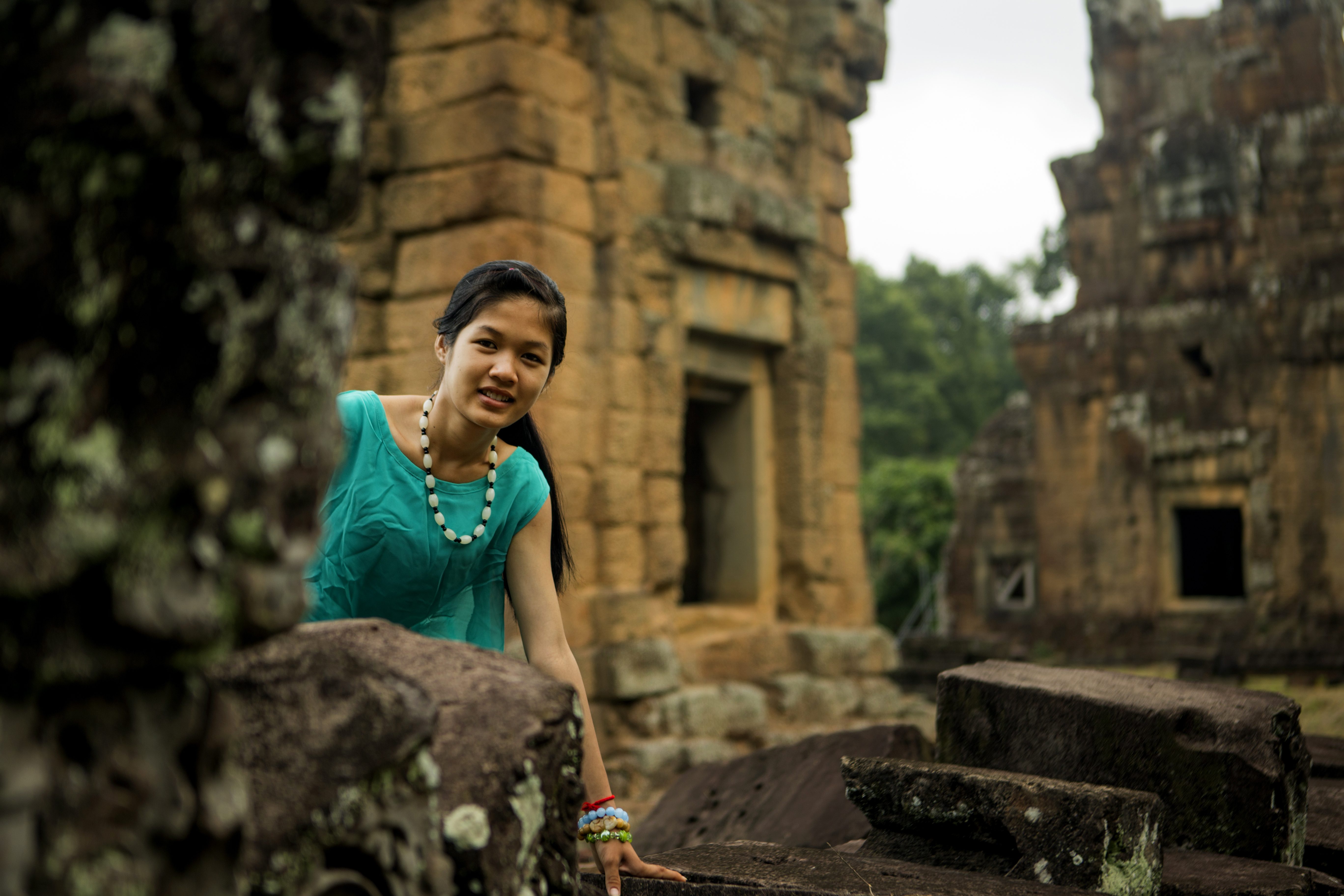 【柬埔寨小妹与吴哥窟3摄影图片】柬埔寨人像摄影_小糯米酒鬼_太平洋