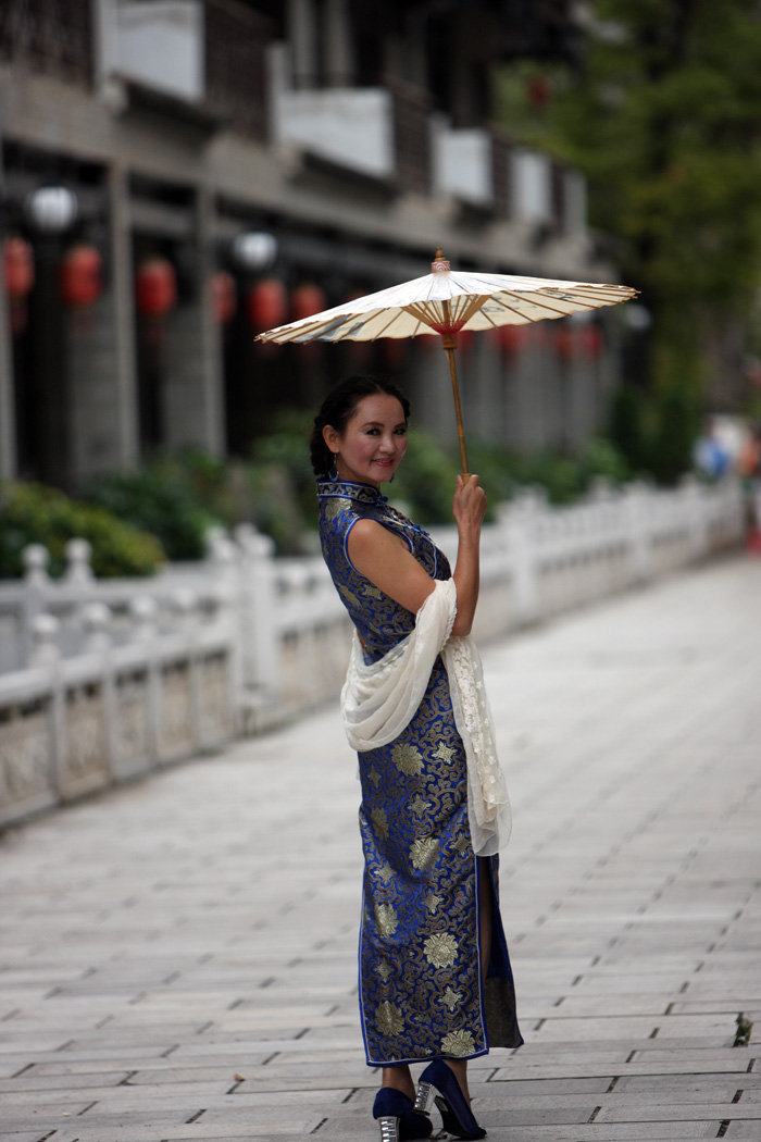 【穿旗袍的女人最美摄影图片】曲靖人像摄影