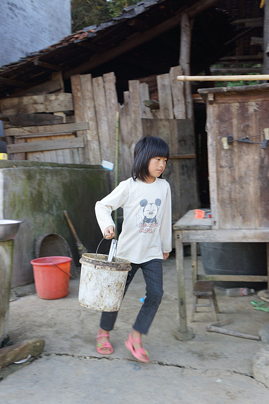 贵州农村女孩图片