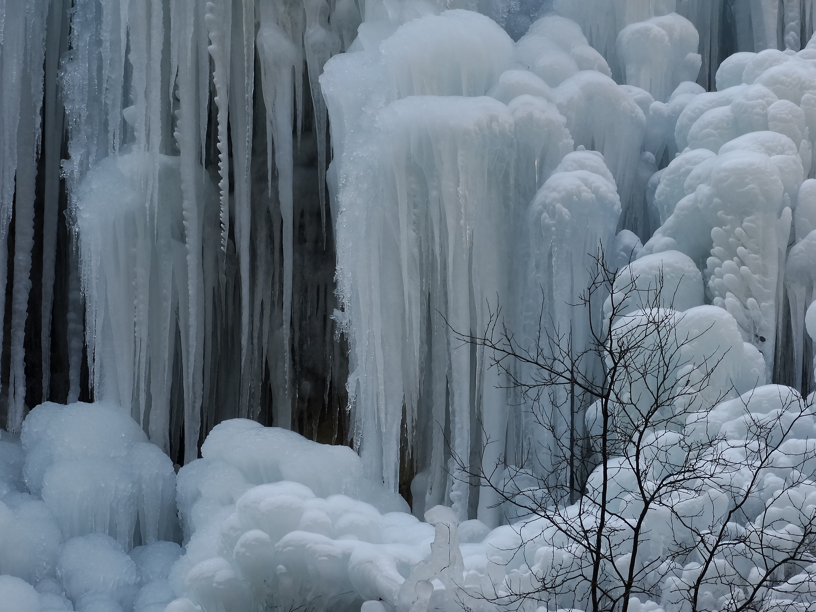 石嘴山白芨沟冰瀑图片