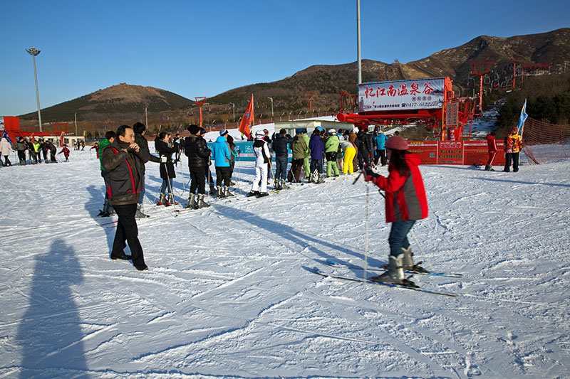 滑雪場上逞英豪