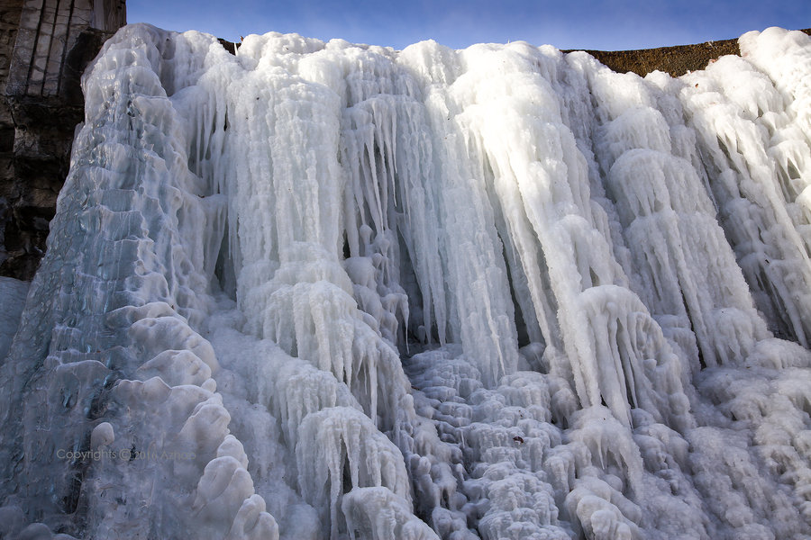 薛家寨溪山冰谷冰瀑图片