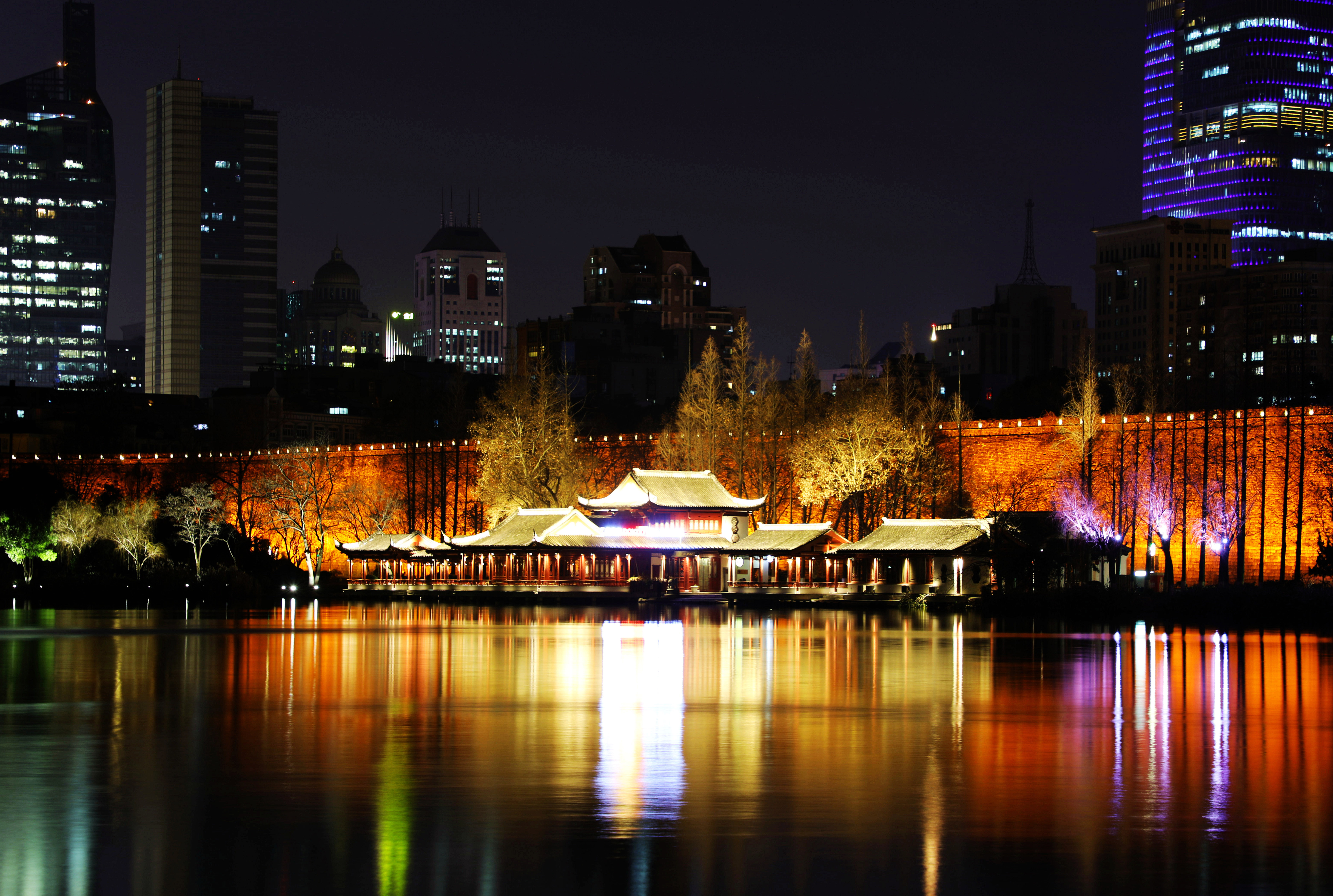 南京玄武湖公园夜景图片