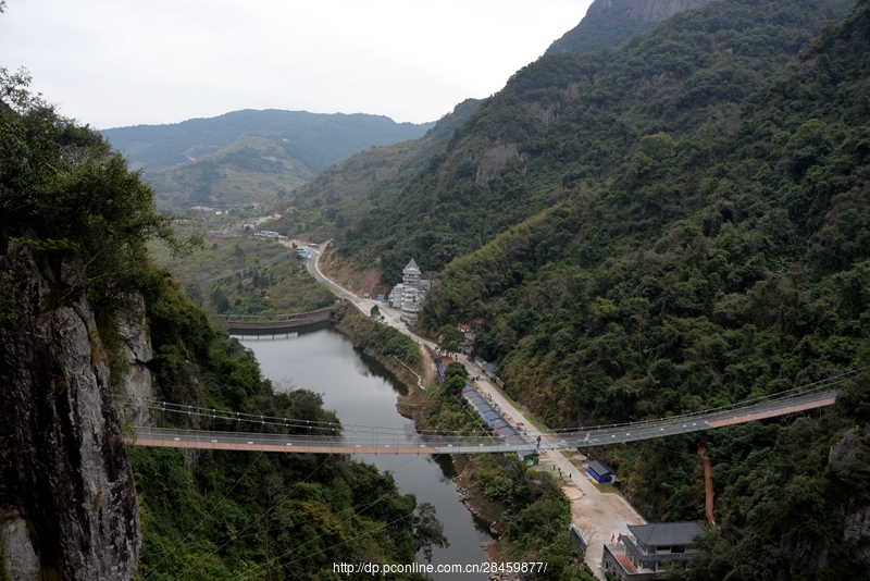 永泰天門山玻璃棧道