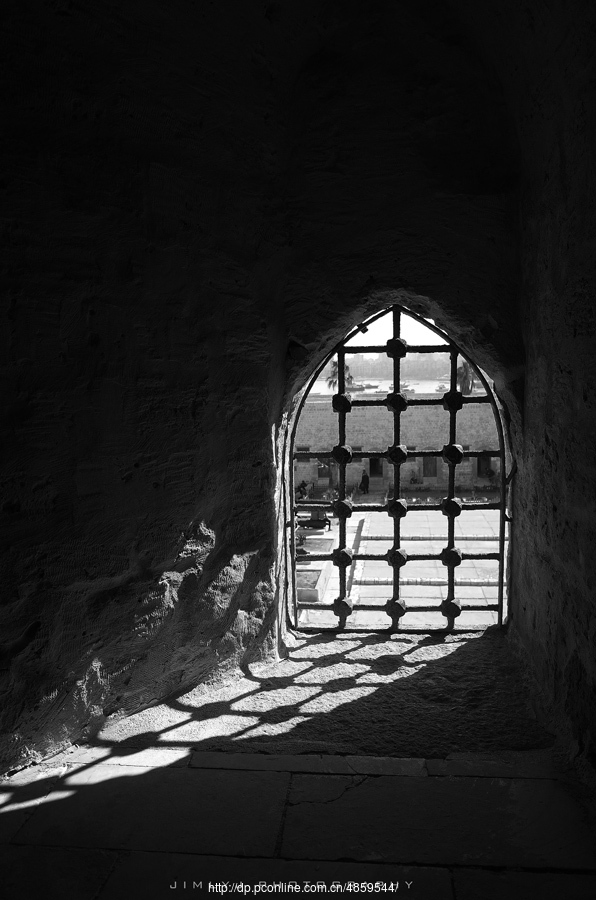 ɽ-кƬ-Ricoh GR