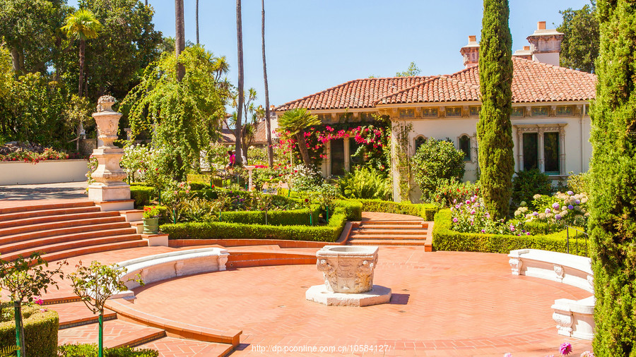 ݺ˹سǱ(Hearst Castle), ӸµĴ԰