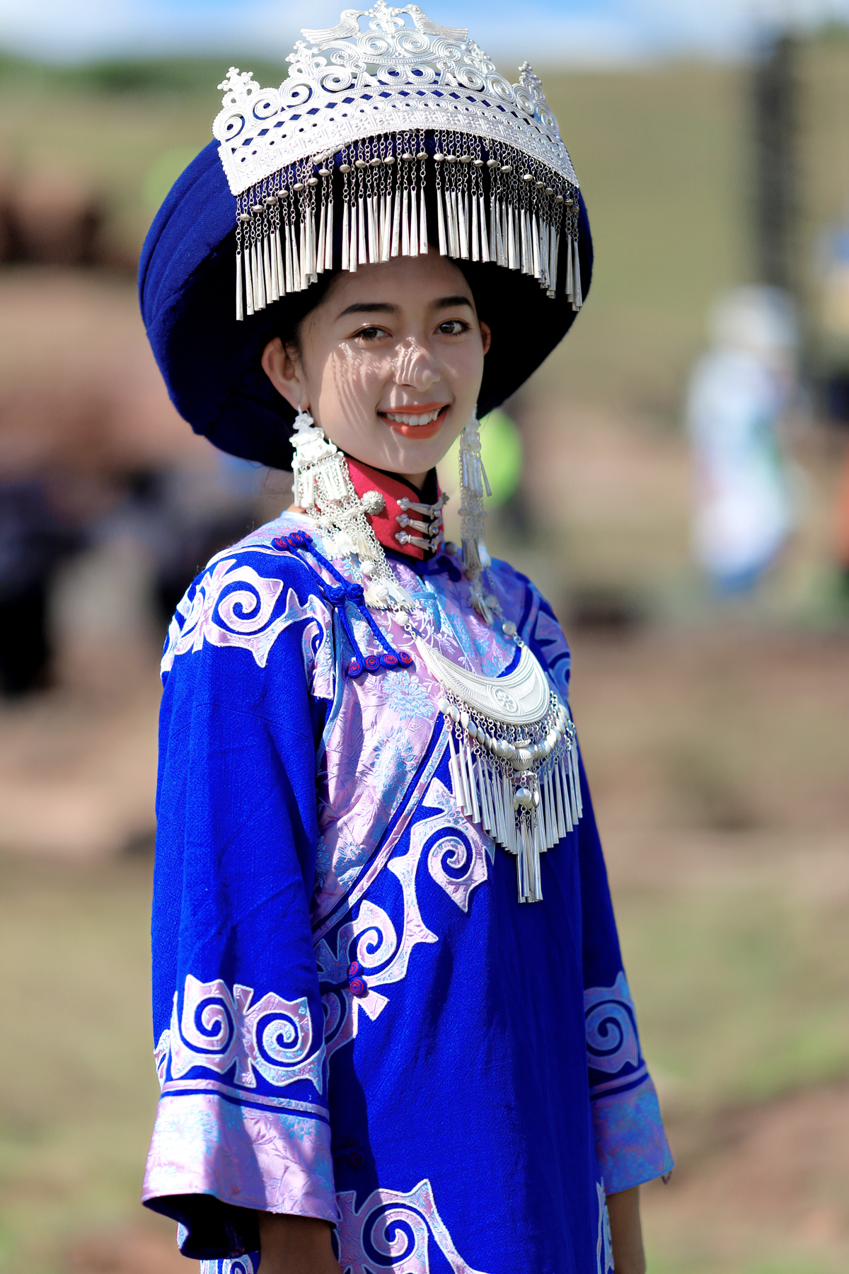 新款藏族舞蹈服装女表演服大气藏族服饰演出服少数民族水袖大摆裙-阿里巴巴