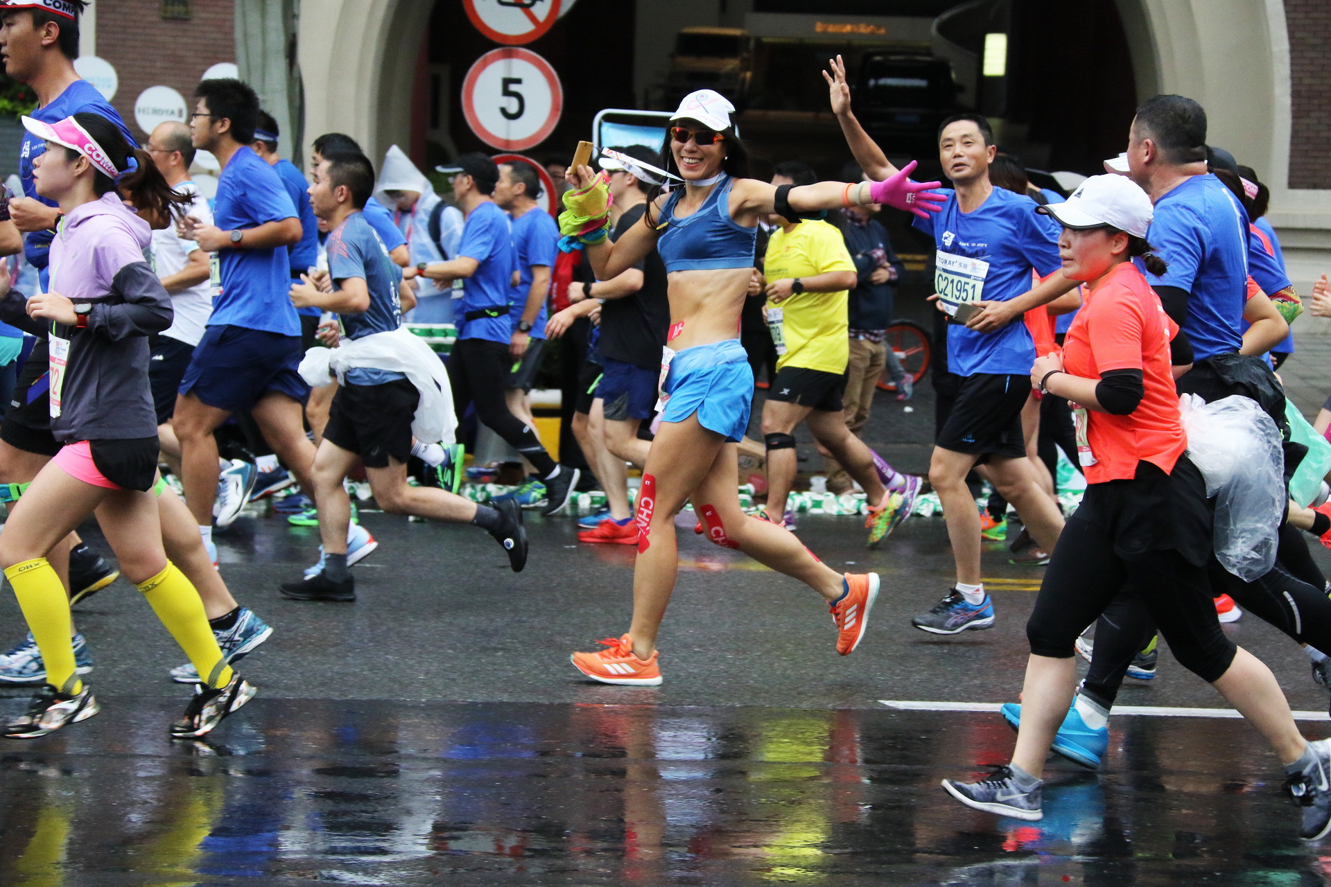 2020广州黄埔马拉松赛开始报名！连跑三年者可免抽签参赛_赛事