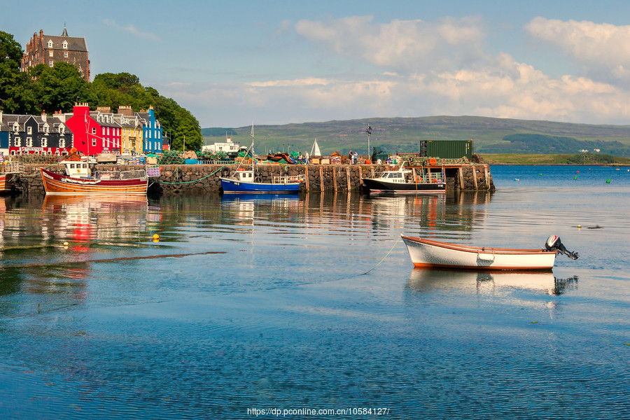 ոвĪ(Tobermory)ߵĲɫС